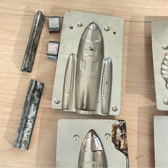 Vintage Astronaut & Spaceship Rocket Ship Chocolate Candy Making Mold Space - Picture 8 of 13
